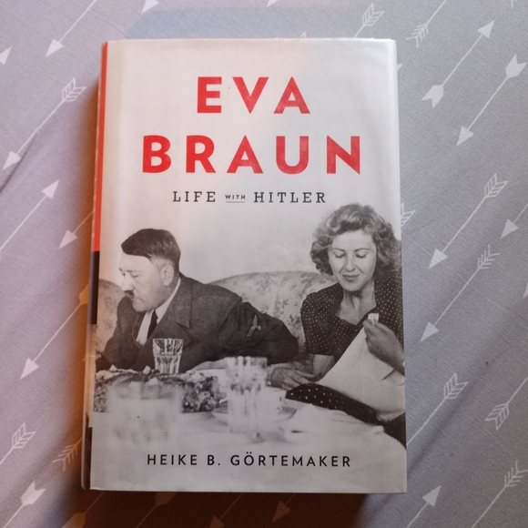 Eva Braun: Life With Hitler - Picture 1 of 4